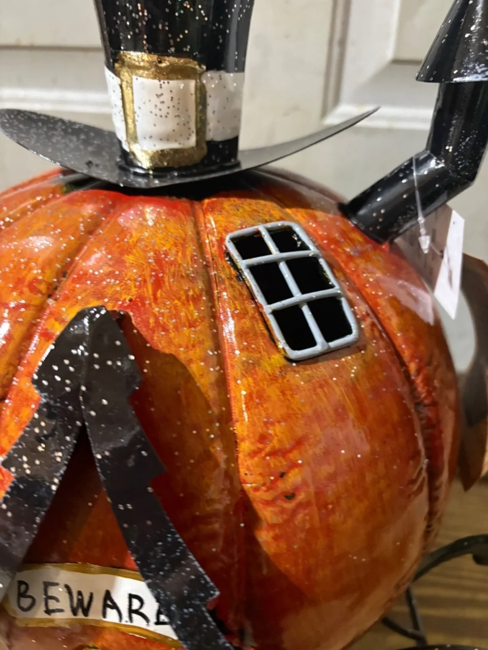 ZAERLTD ONLY ONE ON POSH- METAL PUMPKIN LIGHT UP ON CARRIAGE